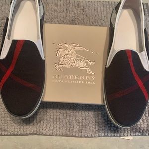 Women’s Burberry Navy slip Ins